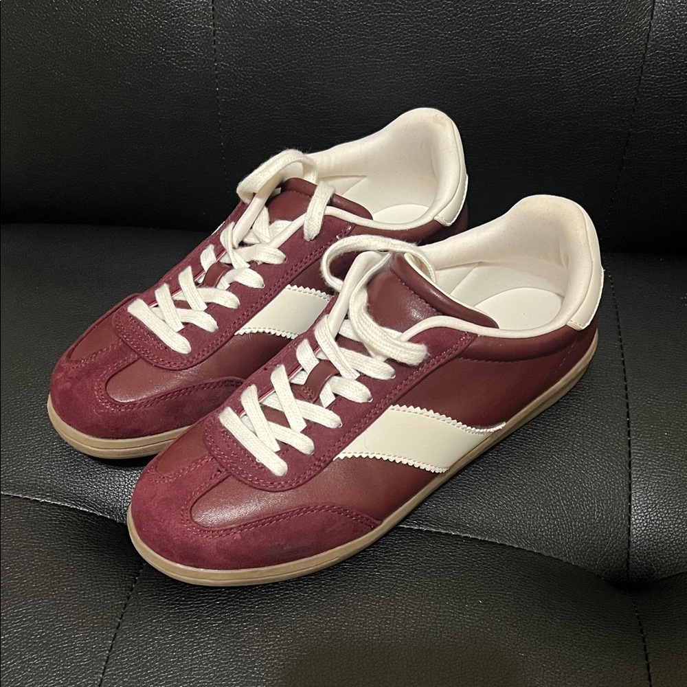Universal Thread Spencer Maroon Burgundy White Sneakers 7
